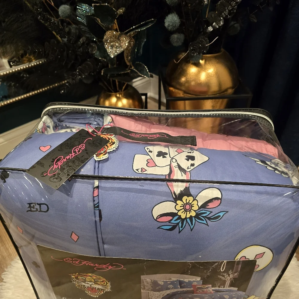 Ed Hardy King 8 piece complete Bedding set new